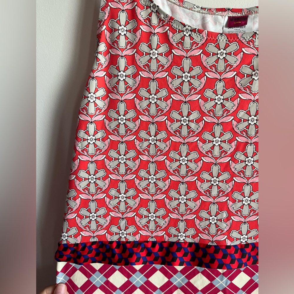 Save the Queen Colorful Dress with Red and Purple Patterns - Picture 3 of 9